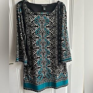 White House Black Market knee length top - Size XL